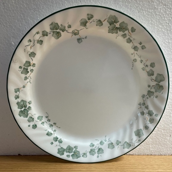 Vintage Corelle Callaway Dinner Plate 10” Swirled Edge Green Ivy Pattern Corning - Picture 1 of 4